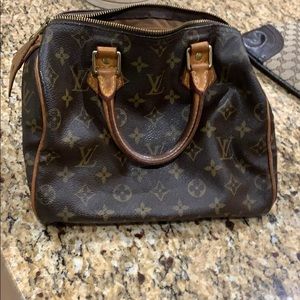 Louis Vuitton speedy bag